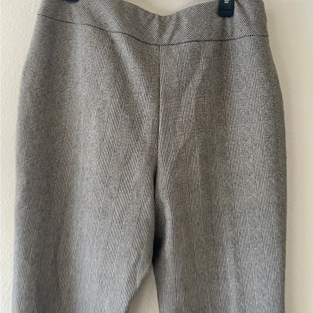 Investments Gray Women's Trousers - Picture 9 of 10